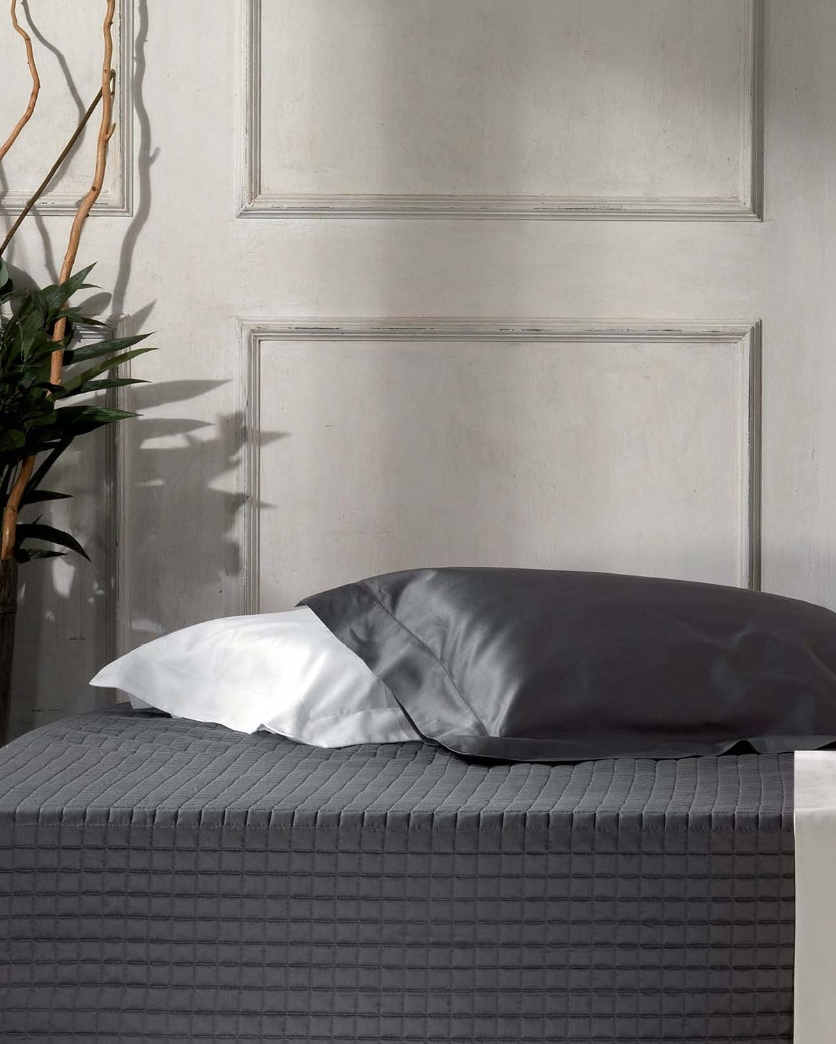 Magnificent grey - Quilted bedspread