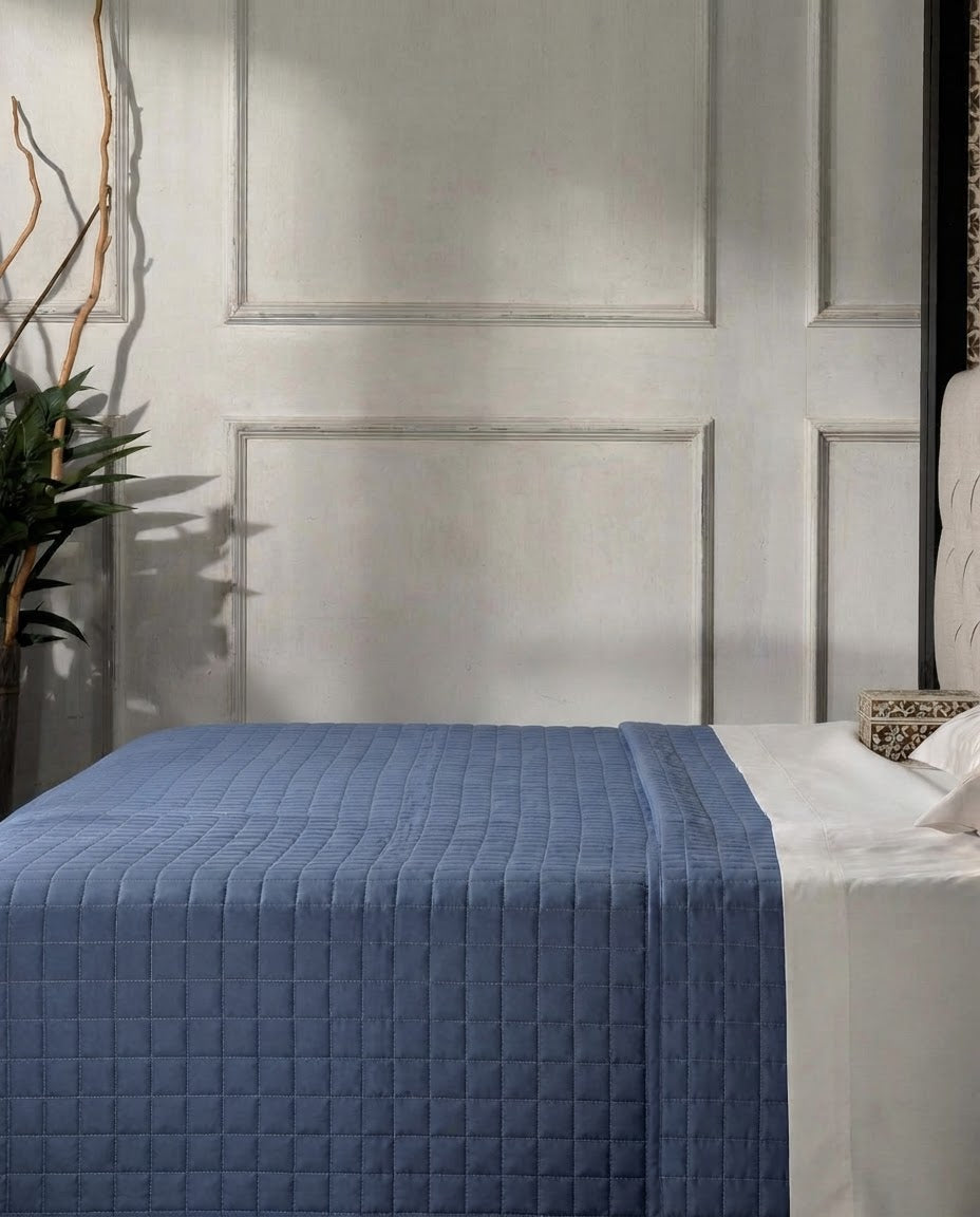 Magnificent Blue - Quilted bedspread