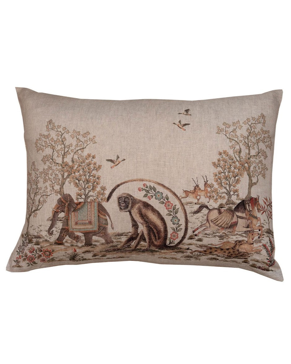 Mudra - Rectangular decorative cushion