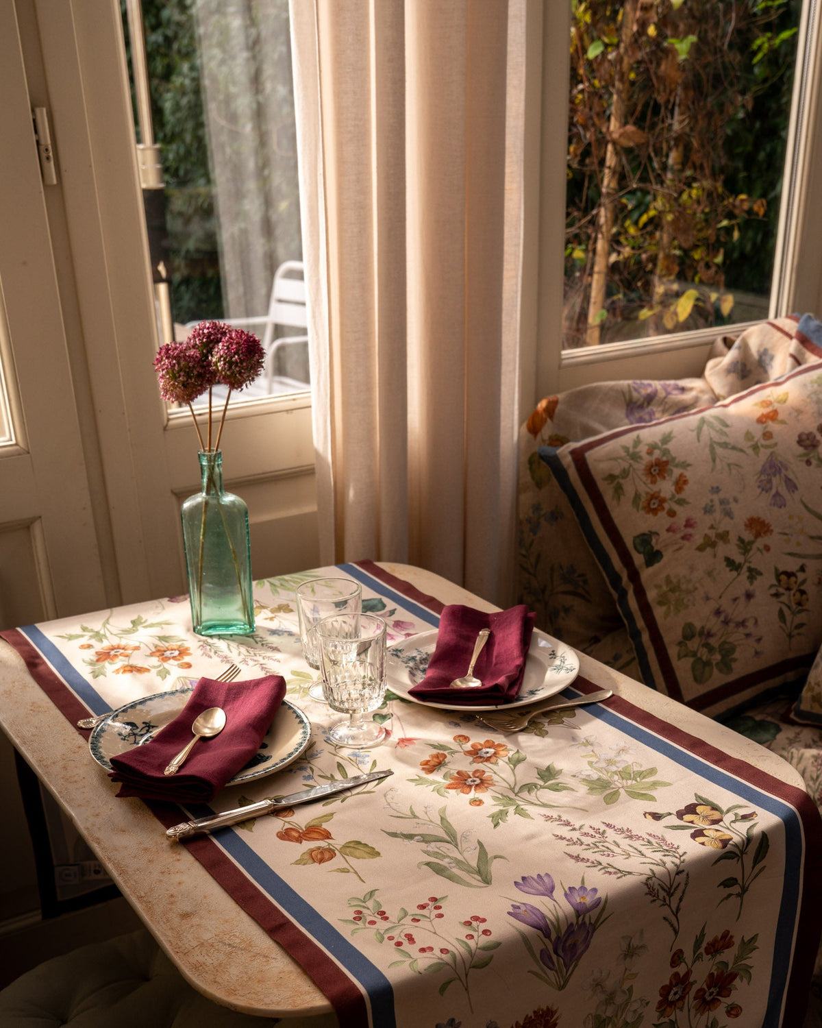Pernilla - table runner