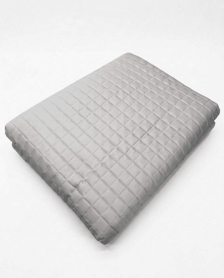 Magnificent oyster - Quilted bedspread