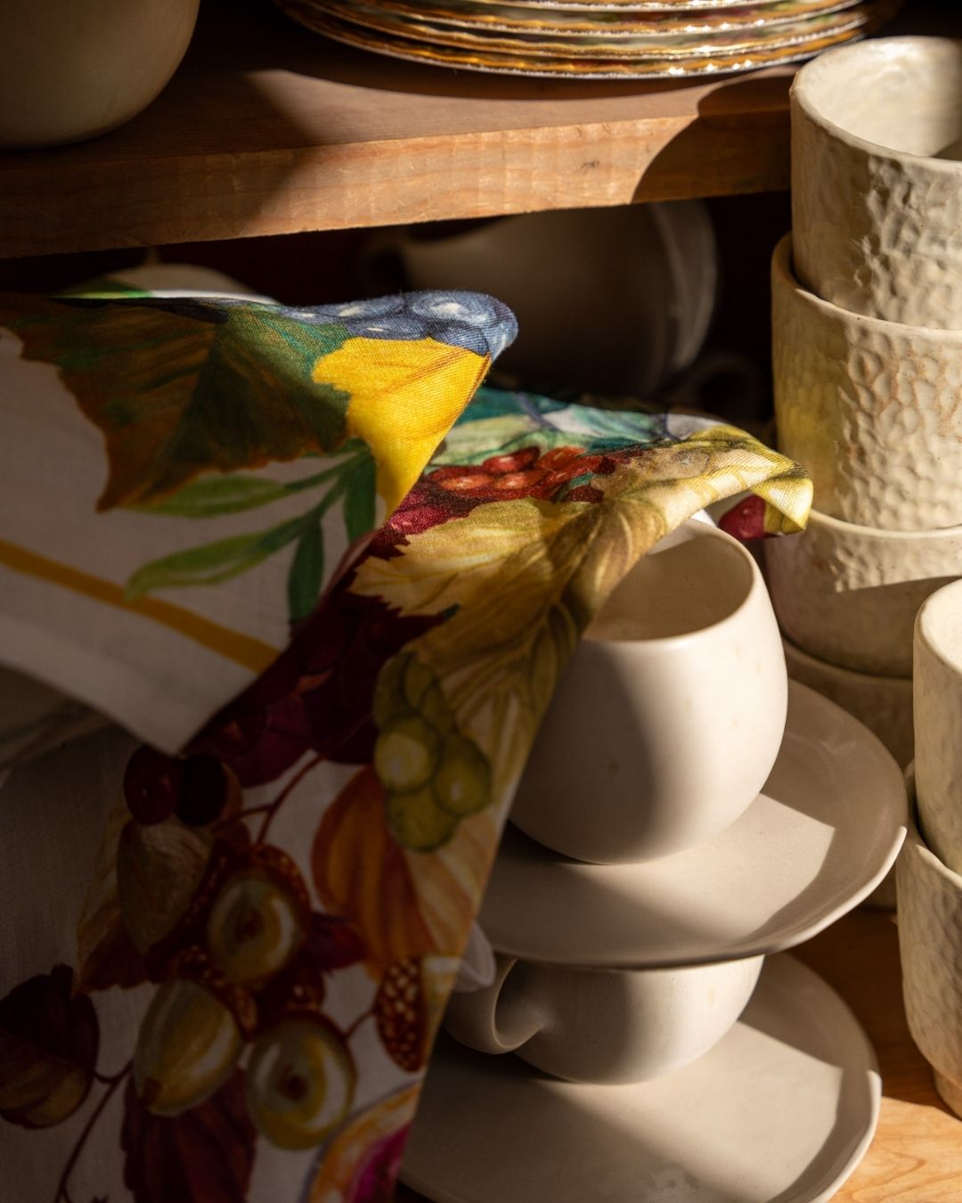 Vindemia yellow - tea towel